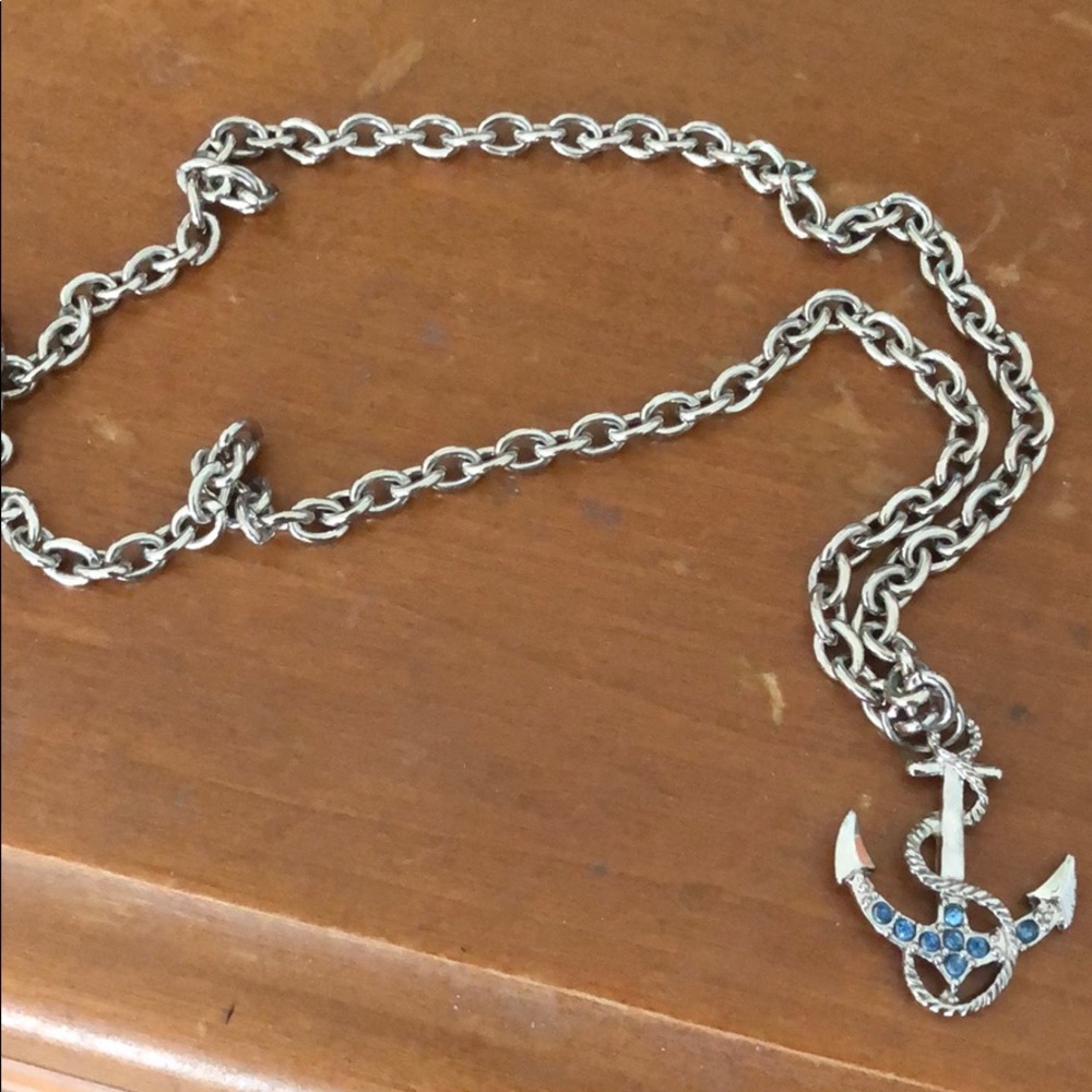 Delia’s silver anchor necklace! EUC